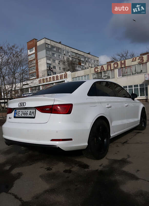 Седан Audi A3 2015 в Днепре