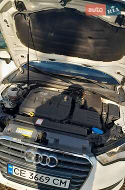 Хэтчбек Audi A3 2015 в 