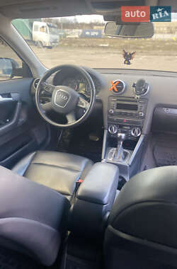 Хетчбек Audi A3 2012 в 