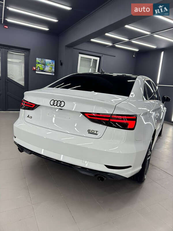 Седан Audi A3 2017 в Львове