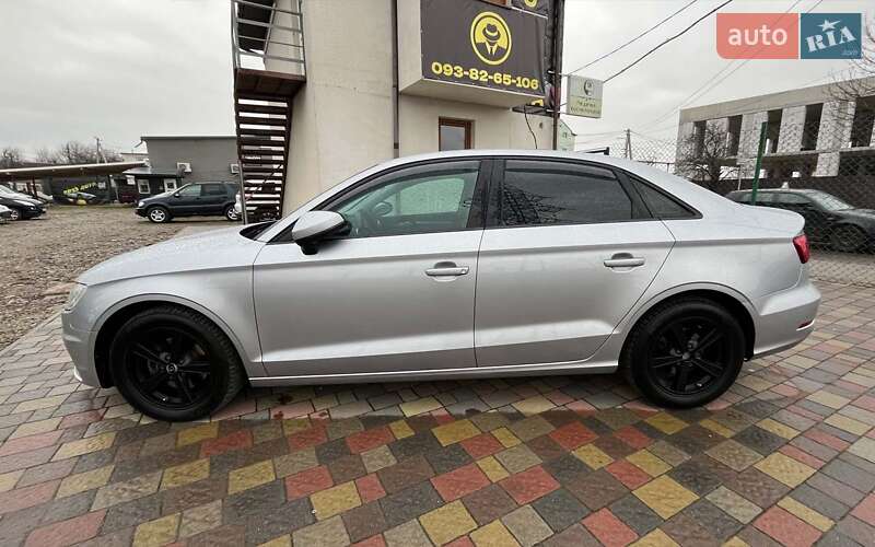 Седан Audi A3 2015 в Стрые
