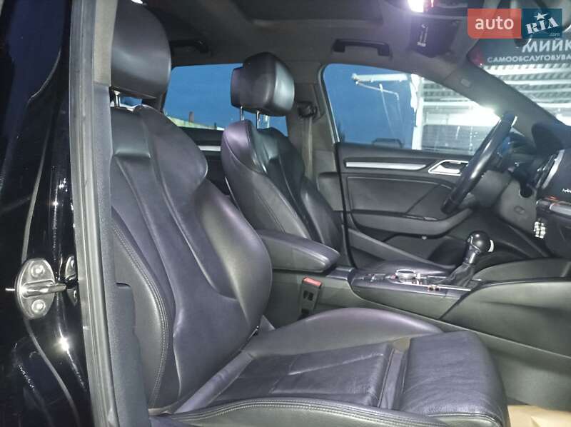 Хэтчбек Audi A3 2016 в Киеве