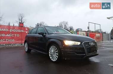 Хэтчбек Audi A3 2016 в Киеве