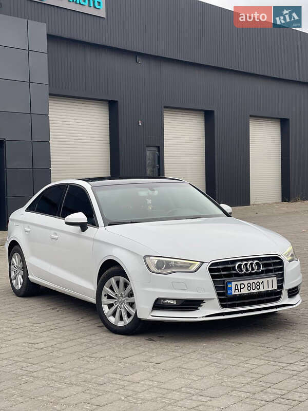 Седан Audi A3 2015 в 
