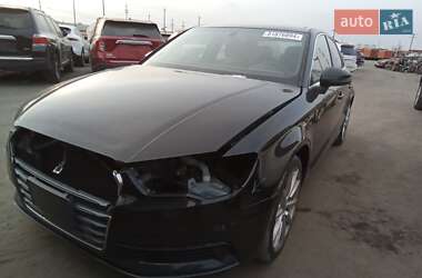 Седан Audi A3 2015 в Львове