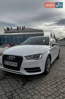 Хэтчбек Audi A3 2015 в Заставной