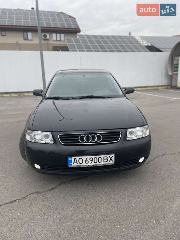 Хэтчбек Audi A3 2002 в Ужгороде