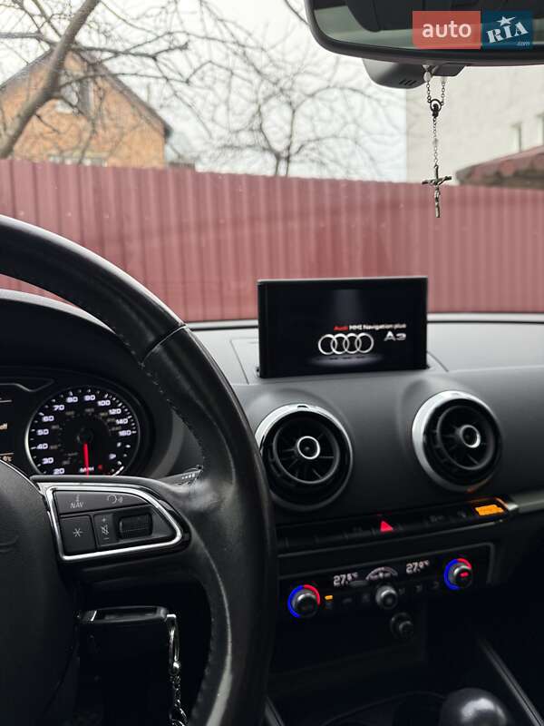 Седан Audi A3 2015 в Львове