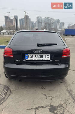 Хэтчбек Audi A3 2012 в 