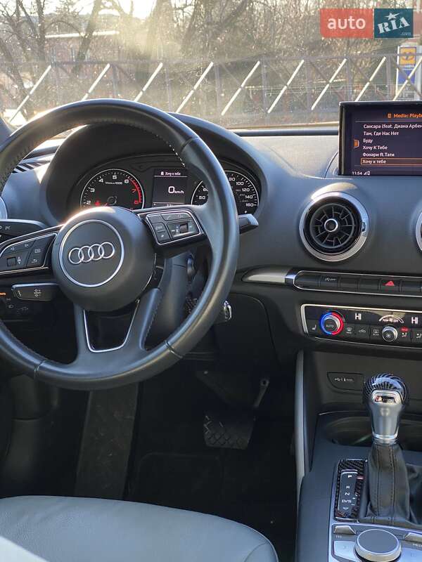 Седан Audi A3 2017 в Харькове