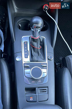 Хэтчбек Audi A3 2014 в 