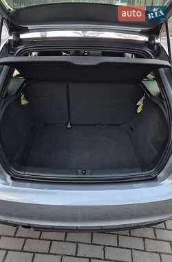 Хэтчбек Audi A3 2011 в 