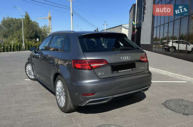 Хэтчбек Audi A3 2017 в 