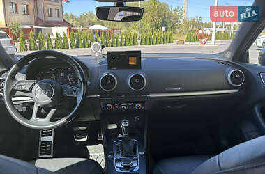 Хэтчбек Audi A3 2017 в 