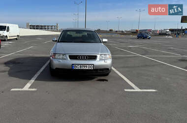 Хэтчбек Audi A3 1998 в 
