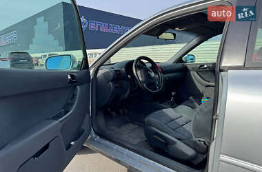 Хэтчбек Audi A3 1998 в 