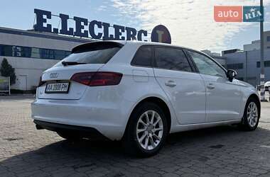 Хэтчбек Audi A3 2015 в 