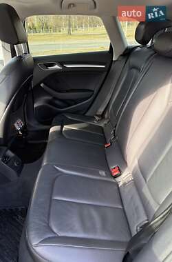 Хэтчбек Audi A3 2015 в 