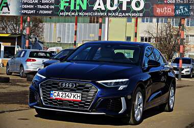Седан Audi A3 2022 в 