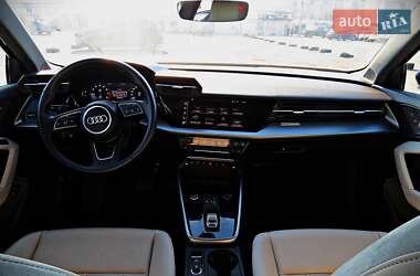 Седан Audi A3 2022 в 