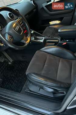 Хэтчбек Audi A3 2012 в 
