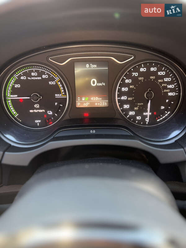 Хэтчбек Audi A3 2015 в Кривом Роге