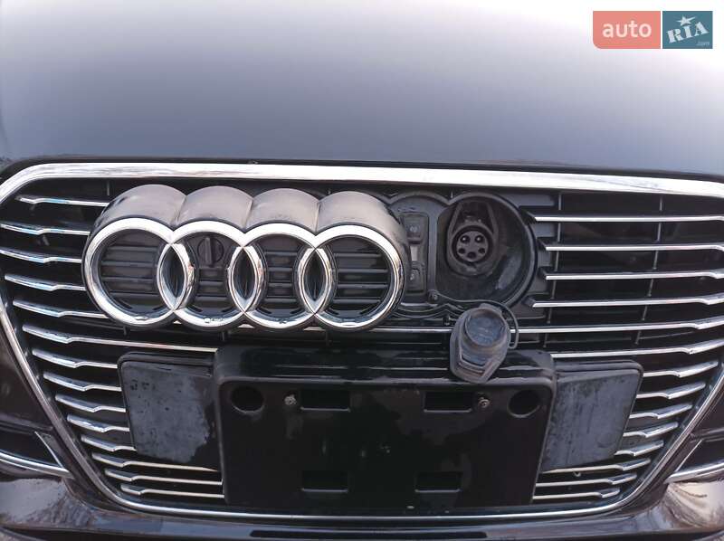 Хэтчбек Audi A3 2016 в Киеве