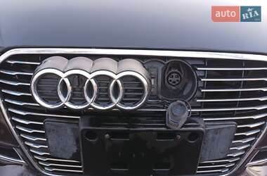 Хэтчбек Audi A3 2016 в 