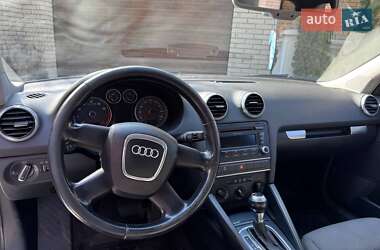 Хэтчбек Audi A3 2013 в 