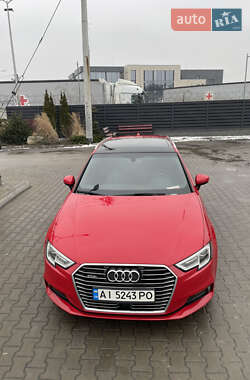 Хэтчбек Audi A3 2016 в 