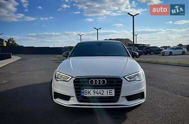 Седан Audi A3 2015 в Рівному