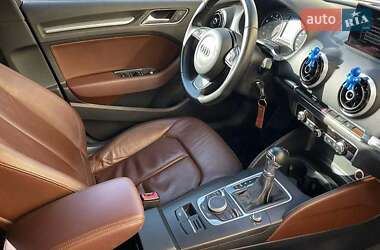 Седан Audi A3 2015 в Ровно