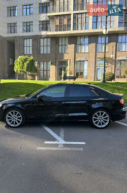 Седан Audi A3 2016 в 