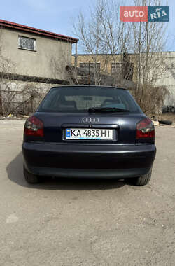 Хэтчбек Audi A3 1999 в 