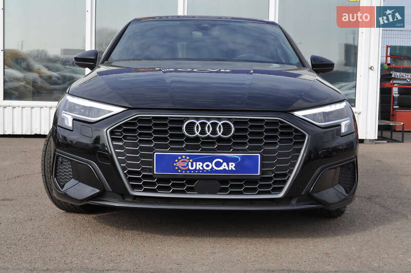 Седан Audi A3 2023 в Киеве