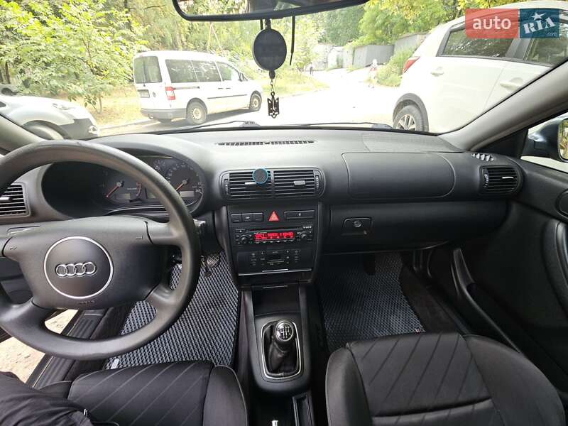 Хэтчбек Audi A3 2003 в Днепре