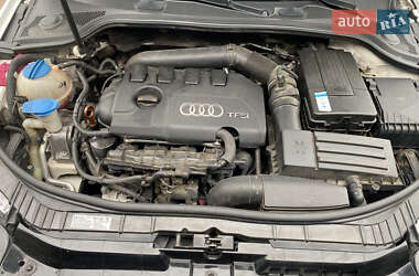 Хэтчбек Audi A3 2012 в 