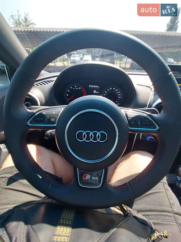 Седан Audi A3 2015 в Киеве