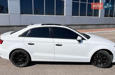 Седан Audi A3 2016 в 
