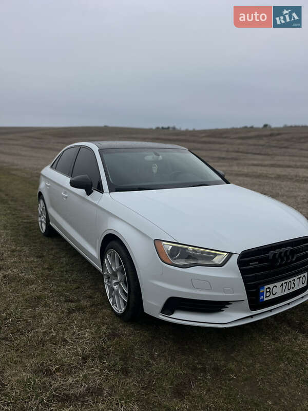 Седан Audi A3 2014 в Львове