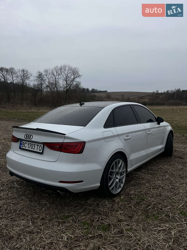 Седан Audi A3 2014 в Львове