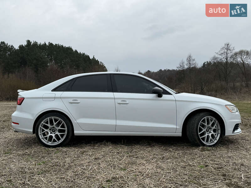 Седан Audi A3 2014 в Львове