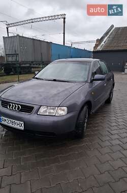 Хетчбек Audi A3 2001 в 