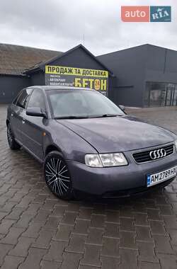 Хетчбек Audi A3 2001 в 