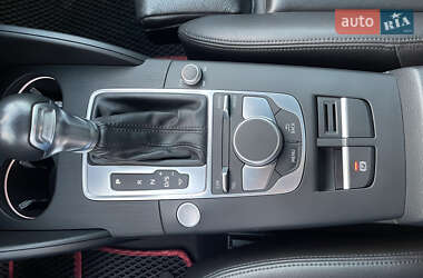 Хэтчбек Audi A3 2016 в 