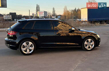 Хэтчбек Audi A3 2016 в 
