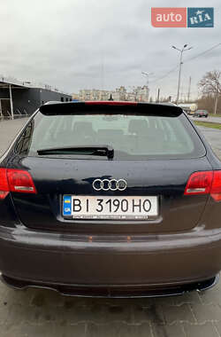 Хэтчбек Audi A3 2004 в 