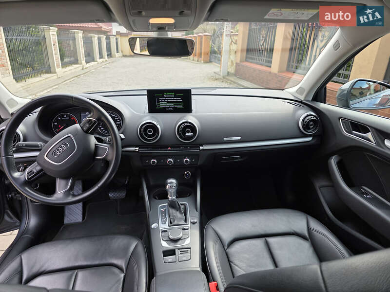 Седан Audi A3 2016 в Львове