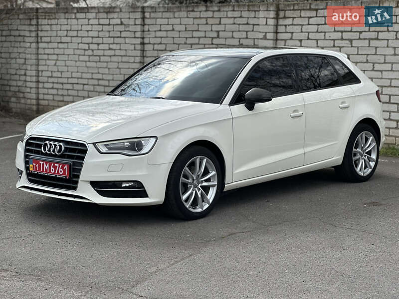 Хэтчбек Audi A3 2015 в Одессе