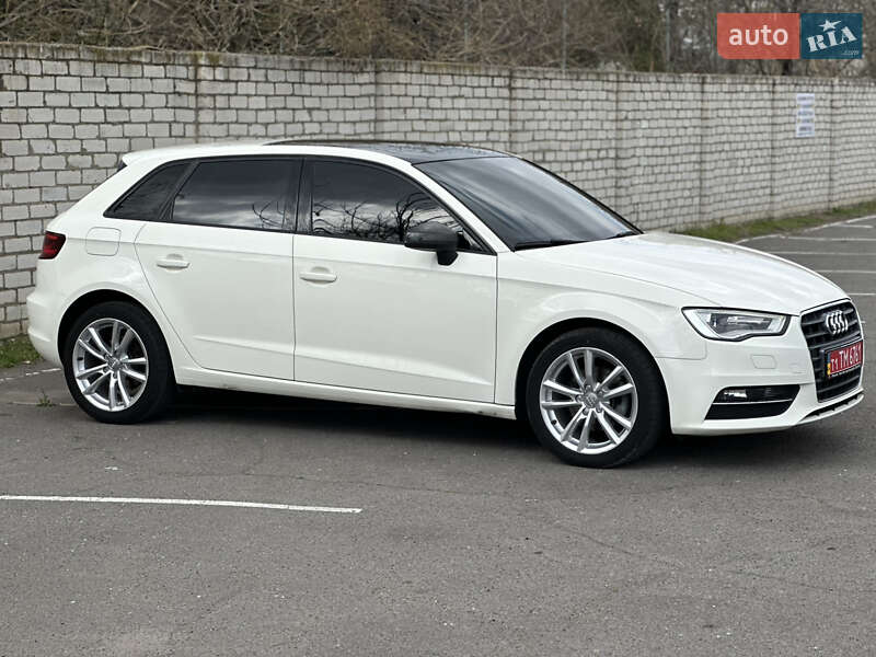 Хэтчбек Audi A3 2015 в Одессе